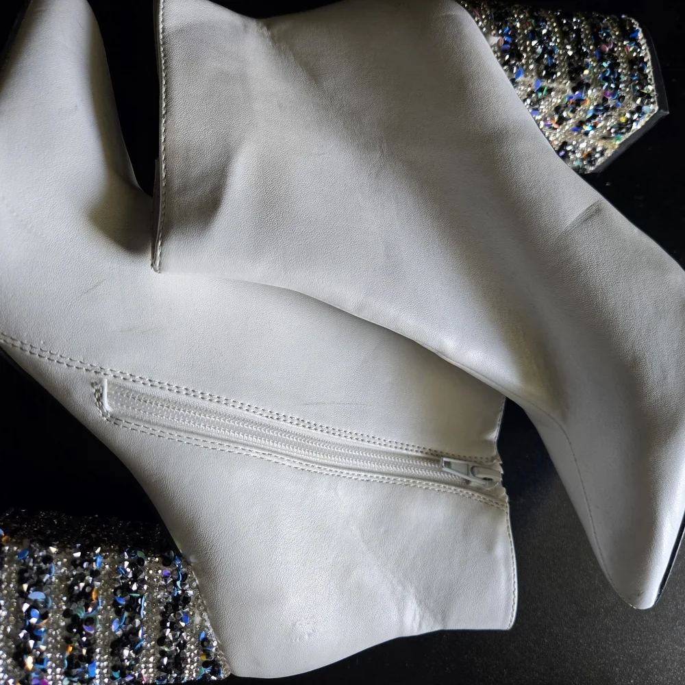 Betsey Johnson Women's Ankle Booties Kassie White Embellished Block Heel - Picture 9 of 9